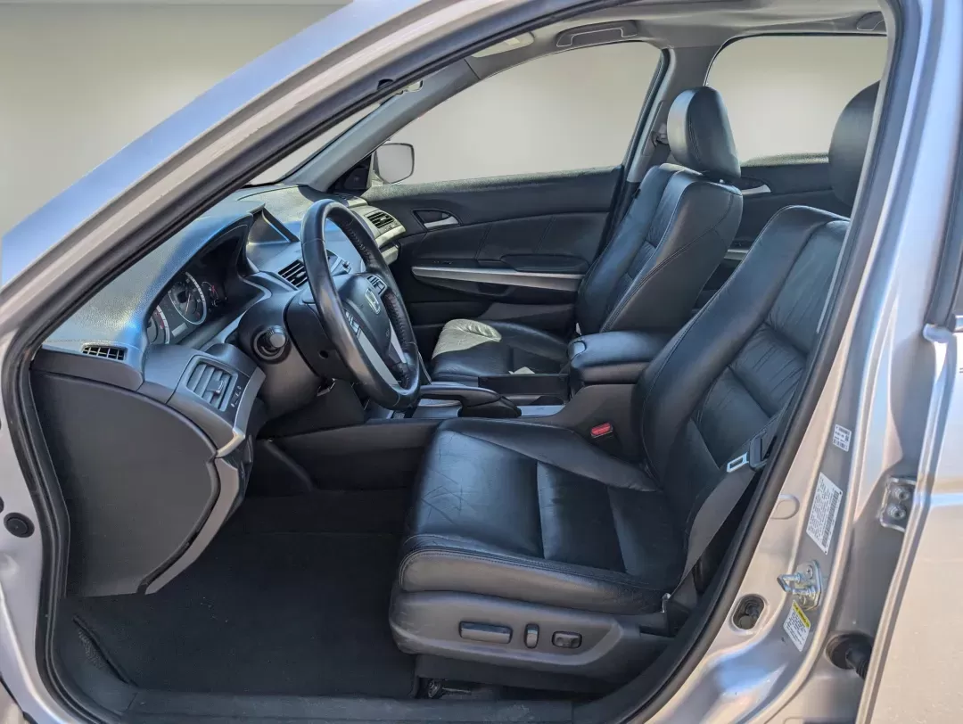 2008 Honda Accord Sdn EX-L (1HGCP36838A) with an Gas V6 3.5L/212 engine, 5-Speed Automatic transmission, located at 3959 U.S. 80 W, Phenix City, AL, 36870, (334) 297-4885, 32.469296, -85.135185 - 2008 Honda Accord Sdn EX-L - Photo#10