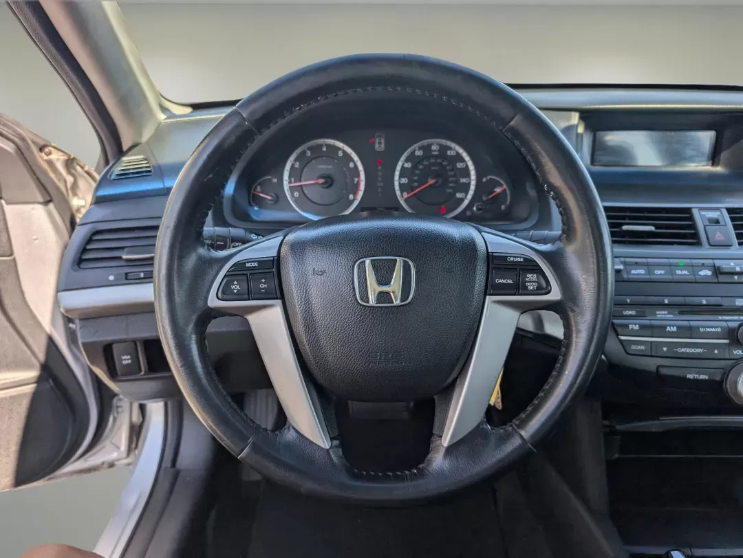 2008 Honda Accord Sdn EX-L (1HGCP36838A) with an Gas V6 3.5L/212 engine, 5-Speed Automatic transmission, located at 3959 U.S. 80 W, Phenix City, AL, 36870, (334) 297-4885, 32.469296, -85.135185 - 2008 Honda Accord Sdn EX-L - Photo#16