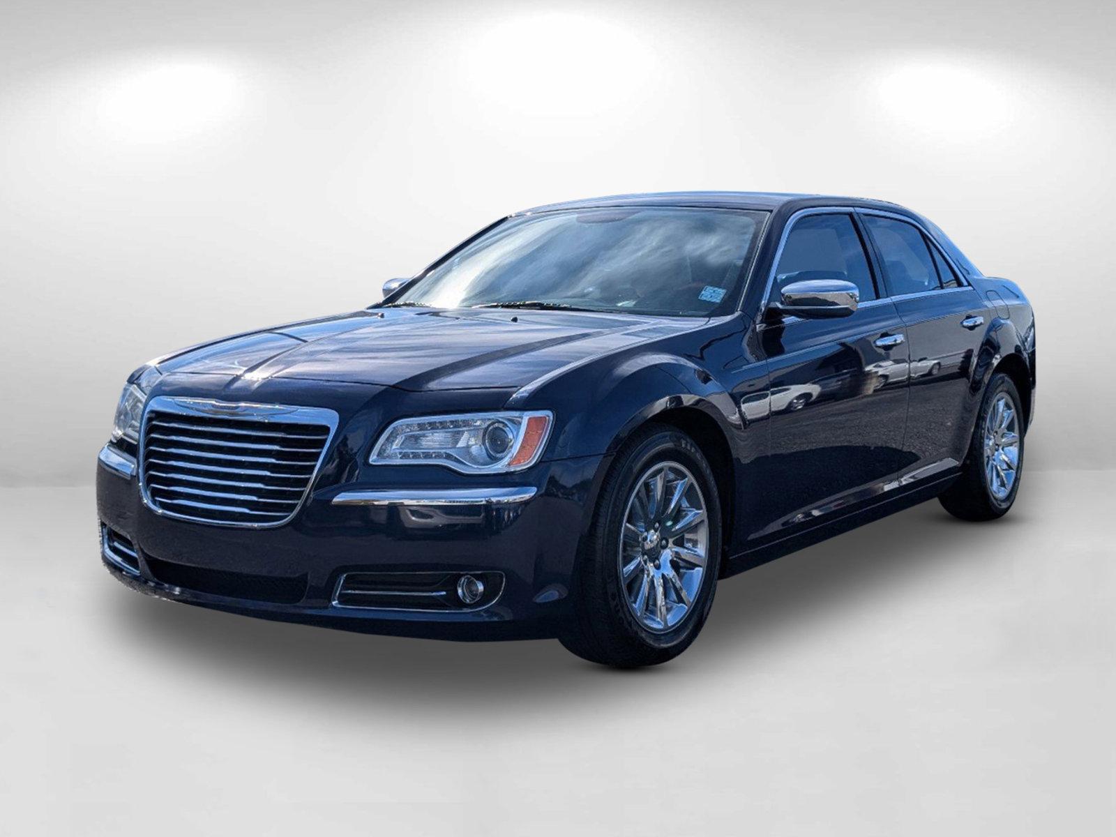 2014 /Lt Frost/Dk Frost Beige Chrysler 300 300C (2C3CCAEG0EH) with an Regular Unleaded V-6 3.6 L/220 engine, 8-Speed Automatic w/OD transmission, located at 5115 14th Ave., Columbus, GA, 31904, (706) 323-0345, 32.511494, -84.971046 - 2014 Chrysler 300 300C - Photo#17