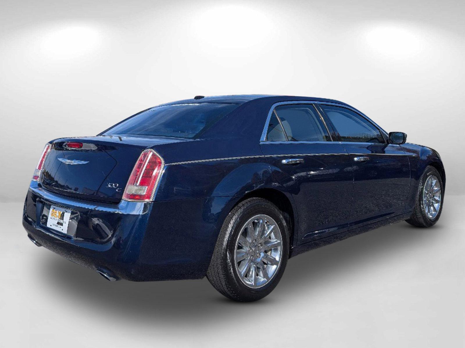 2014 /Lt Frost/Dk Frost Beige Chrysler 300 300C (2C3CCAEG0EH) with an Regular Unleaded V-6 3.6 L/220 engine, 8-Speed Automatic w/OD transmission, located at 5115 14th Ave., Columbus, GA, 31904, (706) 323-0345, 32.511494, -84.971046 - 2014 Chrysler 300 300C - Photo#6