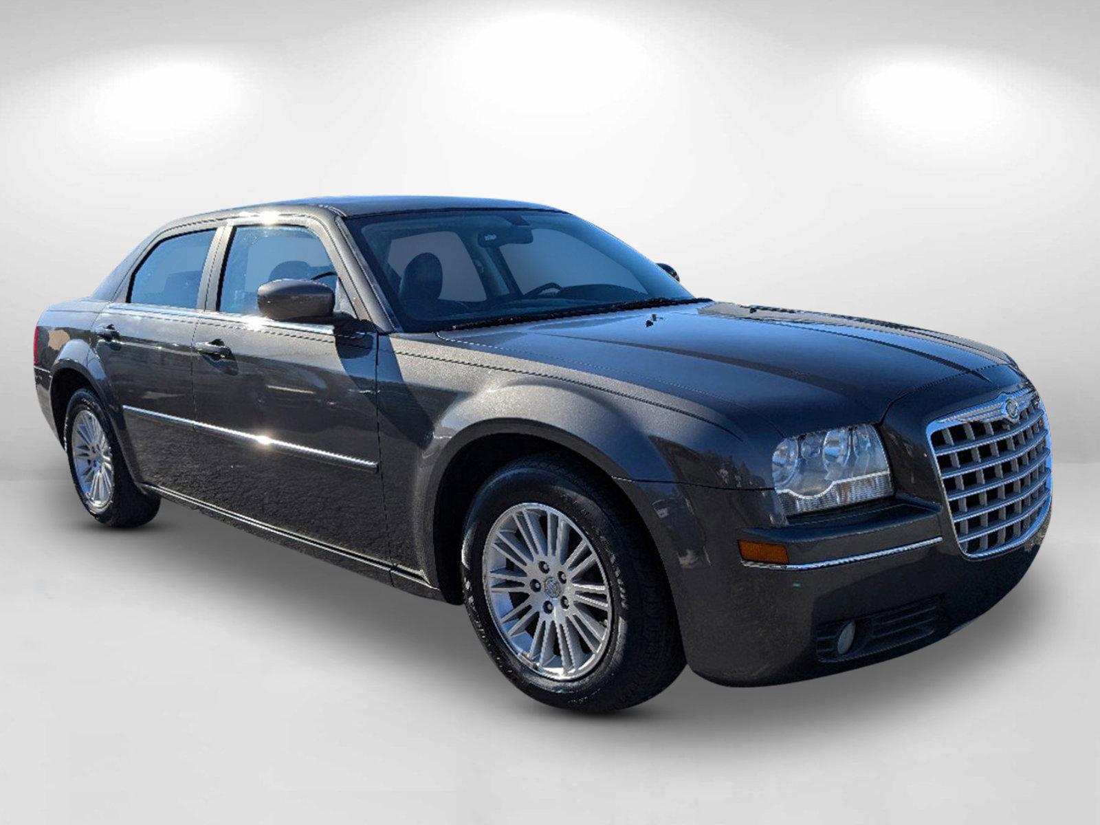 2008 /Dark Slate Gray Chrysler 300 Touring (2C3KA53G48H) with an Gas V6 3.5L/214 engine, 4-Speed Automatic transmission, located at 7000 Northlake Connector, Columbus, GA, 31904, (706) 987-8085, 32.524975, -84.978134 - 2008 Chrysler 300 Touring - Photo#2