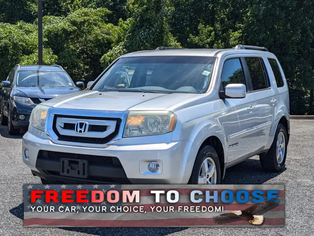 2010 Honda Pilot EX (5FNYF3H47AB) with an Other engine, located at 3959 U.S. 80 W, Phenix City, AL, 36870, (334) 297-4885, 32.469296, -85.135185 - **Explore Life in Comfort and Style with the 2010 Honda Pilot at Gils Auto!**<br /> <br /> Are you searching for a dependable SUV that can handle everything from family road trips to daily commutes? Look no further! The 2010 Honda Pilot EX is designed specifically for those who need a versatile vehi - Photo#16