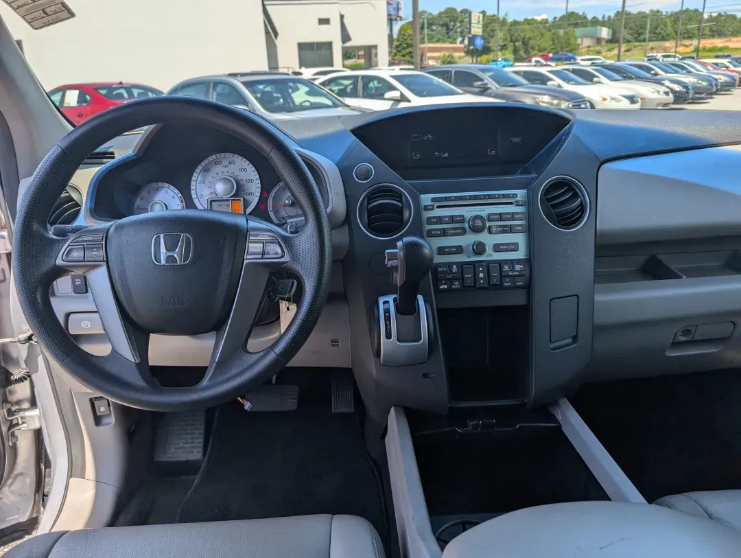 2010 Honda Pilot EX (5FNYF3H47AB) with an Other engine, located at 3959 U.S. 80 W, Phenix City, AL, 36870, (334) 297-4885, 32.469296, -85.135185 - **Explore Life in Comfort and Style with the 2010 Honda Pilot at Gils Auto!**<br /> <br /> Are you searching for a dependable SUV that can handle everything from family road trips to daily commutes? Look no further! The 2010 Honda Pilot EX is designed specifically for those who need a versatile vehi - Photo#26