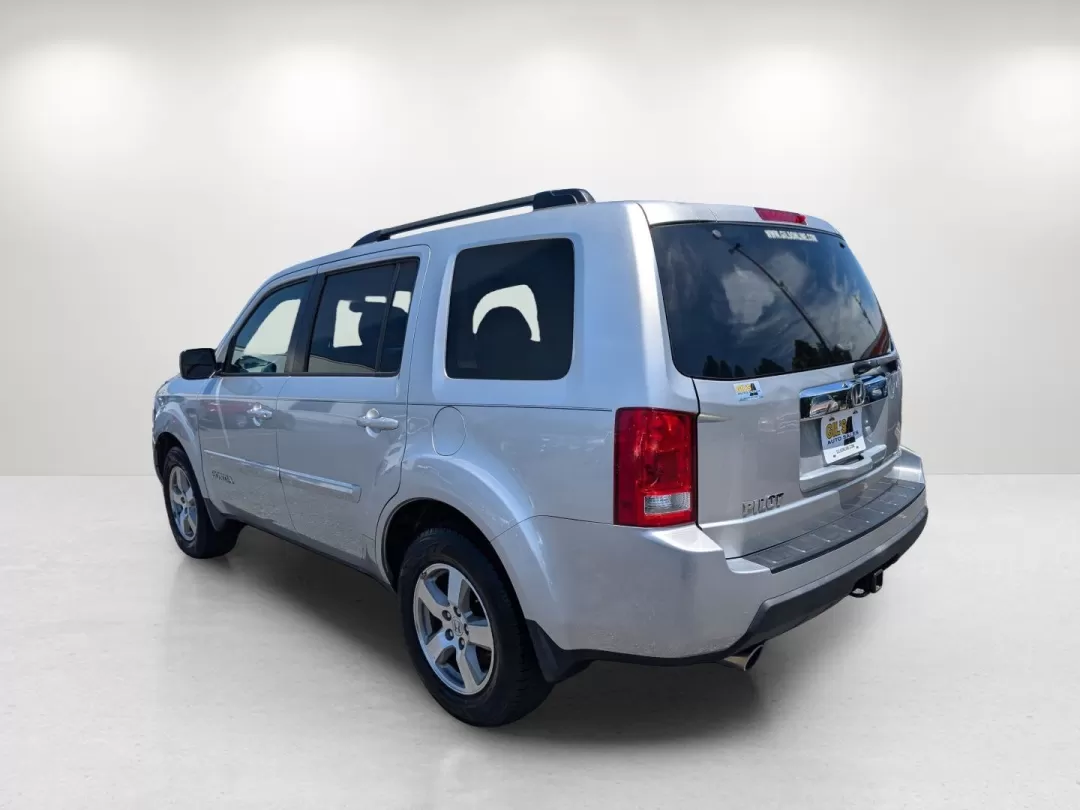 2010 Honda Pilot EX (5FNYF3H47AB) with an Other engine, located at 521 Old Farm Lane Rd, Prattville, AL, 36066, (334) 325-1505, 32.482460, -86.416367 - **Explore Life in Comfort and Style with the 2010 Honda Pilot at Gils Auto!**<br /> <br /> Are you searching for a dependable SUV that can handle everything from family road trips to daily commutes? Look no further! The 2010 Honda Pilot EX is designed specifically for those who need a versatile vehi - Photo#6