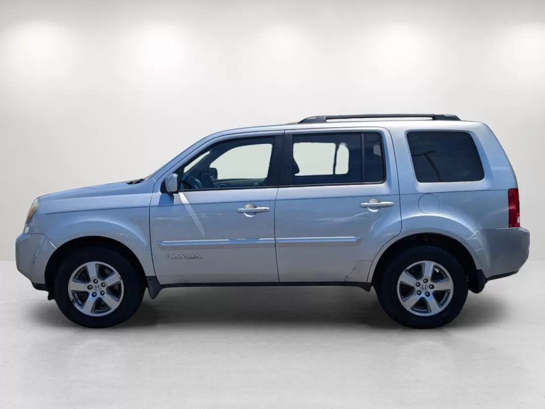 2010 Honda Pilot EX (5FNYF3H47AB) with an Other engine, located at 521 Old Farm Lane Rd, Prattville, AL, 36066, (334) 325-1505, 32.482460, -86.416367 - **Explore Life in Comfort and Style with the 2010 Honda Pilot at Gils Auto!**<br /> <br /> Are you searching for a dependable SUV that can handle everything from family road trips to daily commutes? Look no further! The 2010 Honda Pilot EX is designed specifically for those who need a versatile vehi - Photo#7