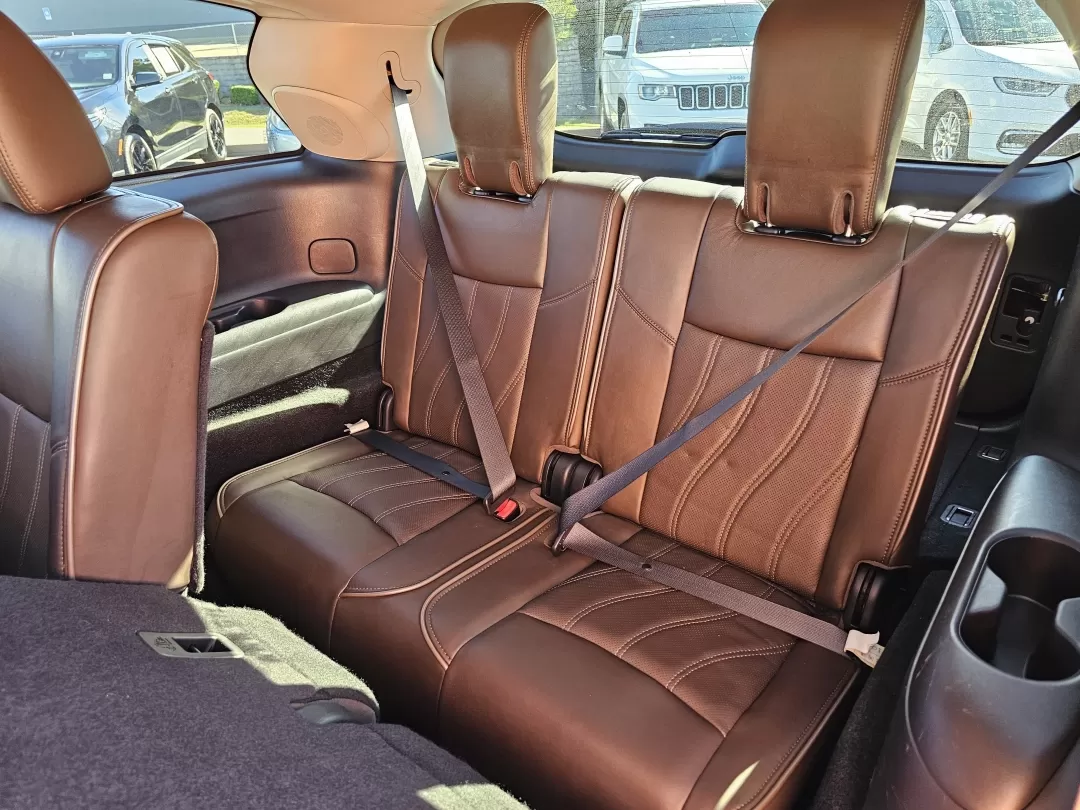 2013 /Java Infiniti JX35 (5N1AL0MNXDC) with an Other engine, located at 3959 U.S. 80 W, Phenix City, AL, 36870, (334) 297-4885, 32.469296, -85.135185 - Explore the open road in style with this stunning 2013 Infiniti JX35, perfect for families and adventurers alike! With its exquisite Midnight Garnet exterior and luxurious Java leather interior, this SUV combines elegance with functionality, making it a fantastic choice for anyone looking to elevate - Photo#15