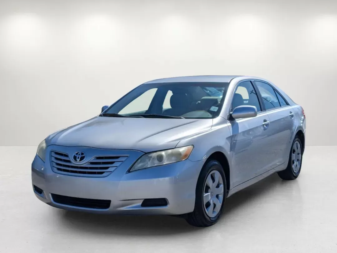 2008 Toyota Camry LE (4T1BE46KX8U) with an Gas I4 2.4L/144 engine, 5-Speed Automatic w/OD transmission, located at 1430 Gateway Drive, Opelika, AL, 36801, (334) 239-0944, 32.637871, -85.409790 - 2008 Toyota Camry LE - Photo#1