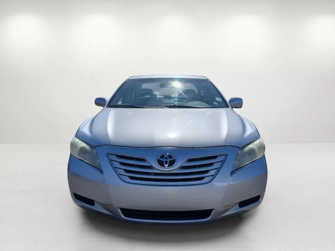 2008 Toyota Camry LE (4T1BE46KX8U) with an Gas I4 2.4L/144 engine, 5-Speed Automatic w/OD transmission, located at 1430 Gateway Drive, Opelika, AL, 36801, (334) 239-0944, 32.637871, -85.409790 - 2008 Toyota Camry LE - Photo#2