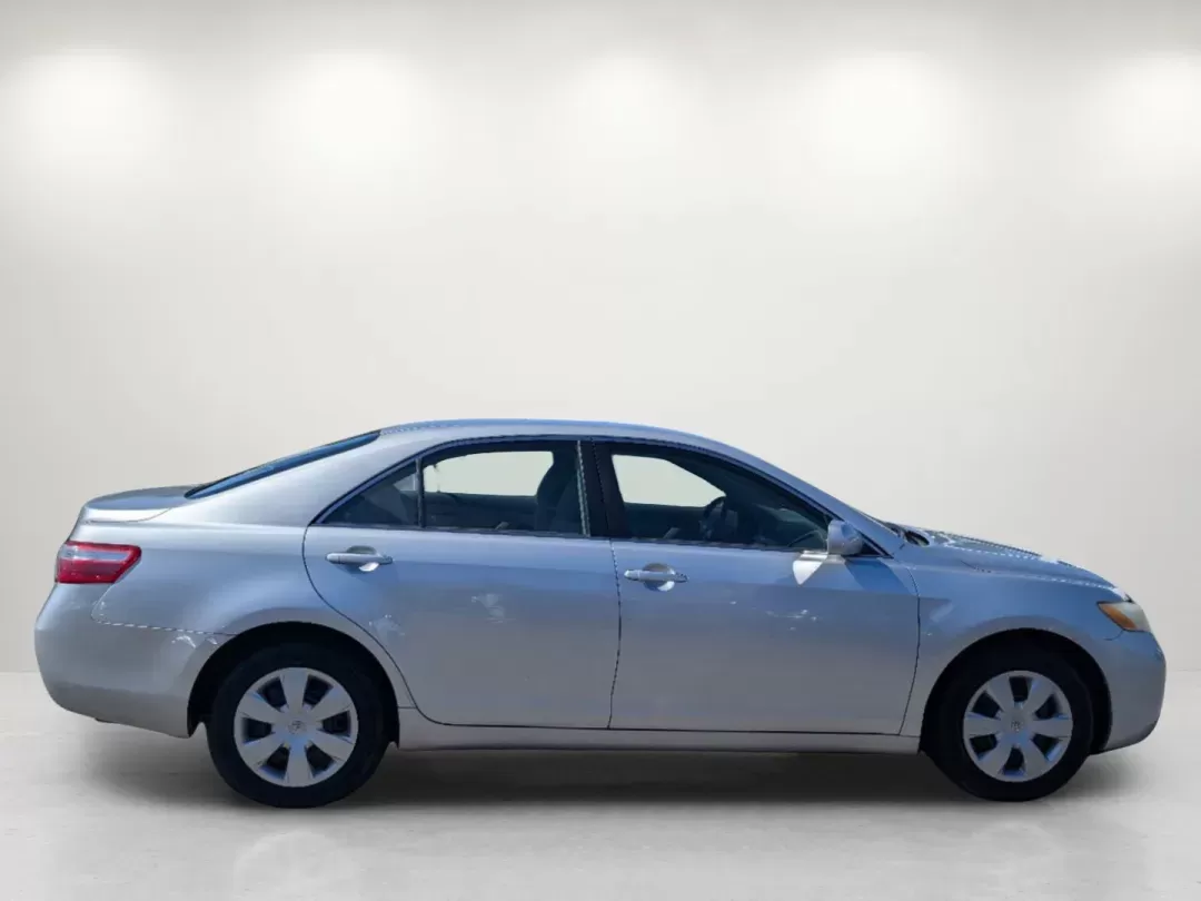 2008 Toyota Camry LE (4T1BE46KX8U) with an Gas I4 2.4L/144 engine, 5-Speed Automatic w/OD transmission, located at 1430 Gateway Drive, Opelika, AL, 36801, (334) 239-0944, 32.637871, -85.409790 - 2008 Toyota Camry LE - Photo#4