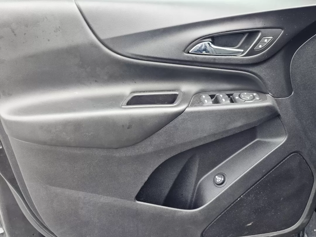 2018 Mosaic Black Metallic /Jet Black Chevrolet Equinox LT (2GNAXJEV6J6) with an Other engine, located at 3959 U.S. 80 W, Phenix City, AL, 36870, (334) 297-4885, 32.469296, -85.135185 - Are you ready for your next adventure? Whether you're gearing up for family road trips or navigating daily commutes, the 2018 Chevrolet Equinox LT is the ideal companion for your lifestyle. Featuring a sleek Mosaic Black Metallic exterior and a spacious interior, this SUV offers the perfect blend of - Photo#8