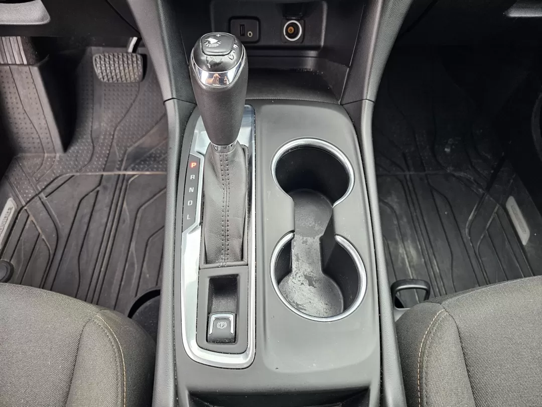 2018 Mosaic Black Metallic /Jet Black Chevrolet Equinox LT (2GNAXJEV6J6) with an Other engine, located at 3959 U.S. 80 W, Phenix City, AL, 36870, (334) 297-4885, 32.469296, -85.135185 - Are you ready for your next adventure? Whether you're gearing up for family road trips or navigating daily commutes, the 2018 Chevrolet Equinox LT is the ideal companion for your lifestyle. Featuring a sleek Mosaic Black Metallic exterior and a spacious interior, this SUV offers the perfect blend of - Photo#13