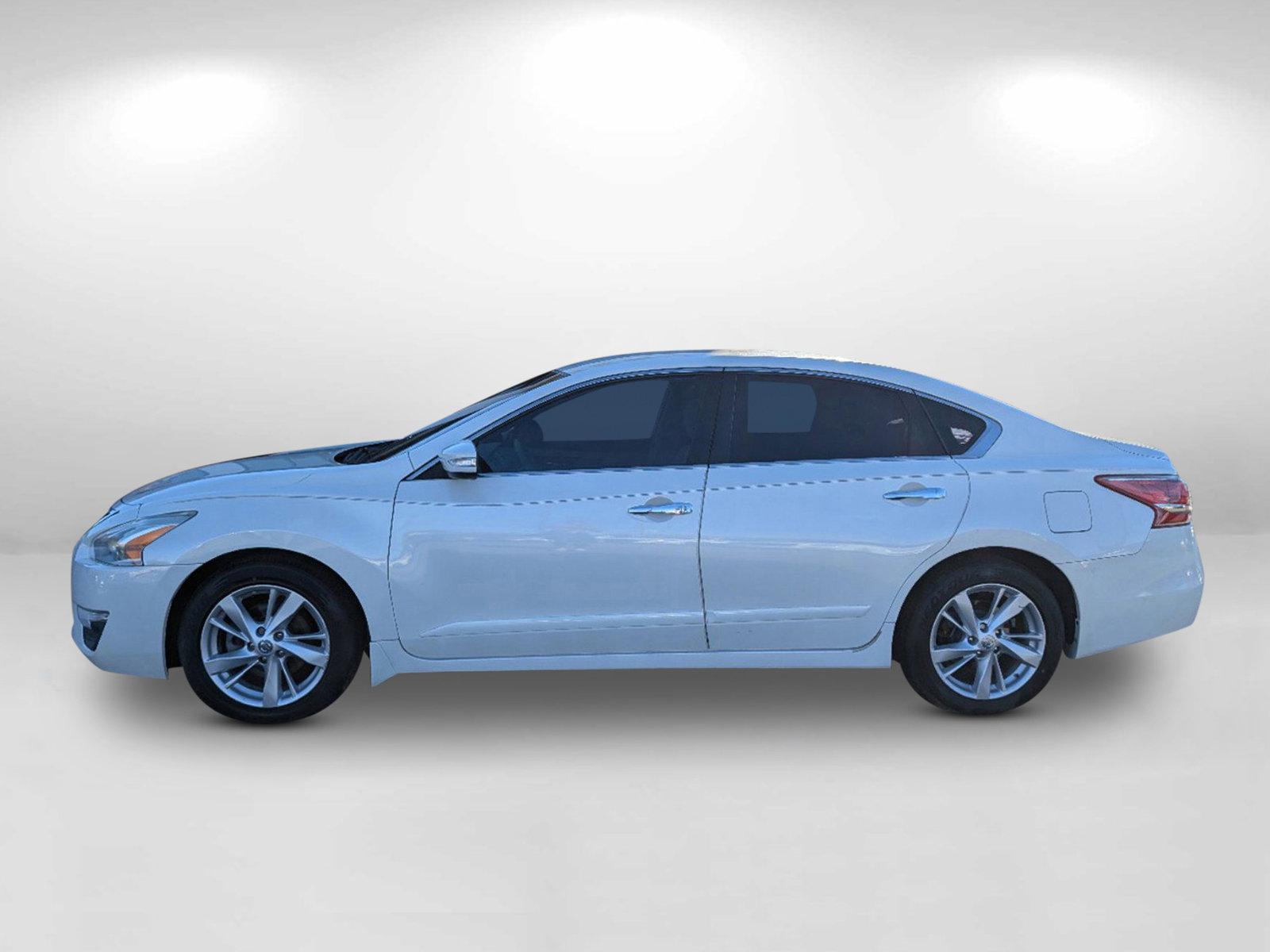 2013 /Beige Nissan Altima 2.5 SV (1N4AL3AP8DC) with an Gas I4 2.5L/152 engine, 1-Speed Continuously Variable Ratio transmission, located at 804 22nd Ave, Phenix City, AL, 36870, (334) 297-1860, 32.484749, -85.024475 - 2013 Nissan Altima 2.5 SV - Photo#7