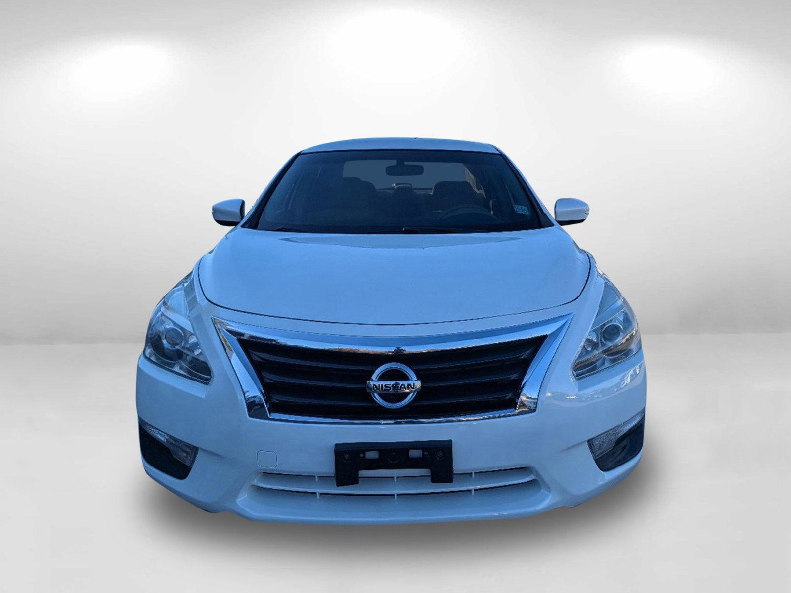 2013 /Beige Nissan Altima 2.5 SV (1N4AL3AP8DC) with an Gas I4 2.5L/152 engine, 1-Speed Continuously Variable Ratio transmission, located at 804 22nd Ave, Phenix City, AL, 36870, (334) 297-1860, 32.484749, -85.024475 - 2013 Nissan Altima 2.5 SV - Photo#1