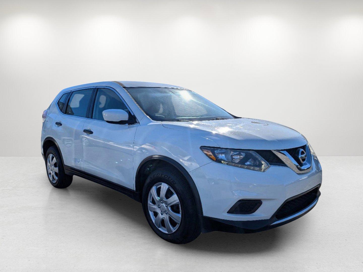 2016 Nissan Rogue SV (5N1AT2MV4GC) with an Regular Unleaded I-4 2.5 L/152 engine, 1-Speed CVT w/OD transmission, located at 5115 14th Ave., Columbus, GA, 31904, (706) 323-0345, 32.511494, -84.971046 - 2016 Nissan Rogue SV - Photo#2