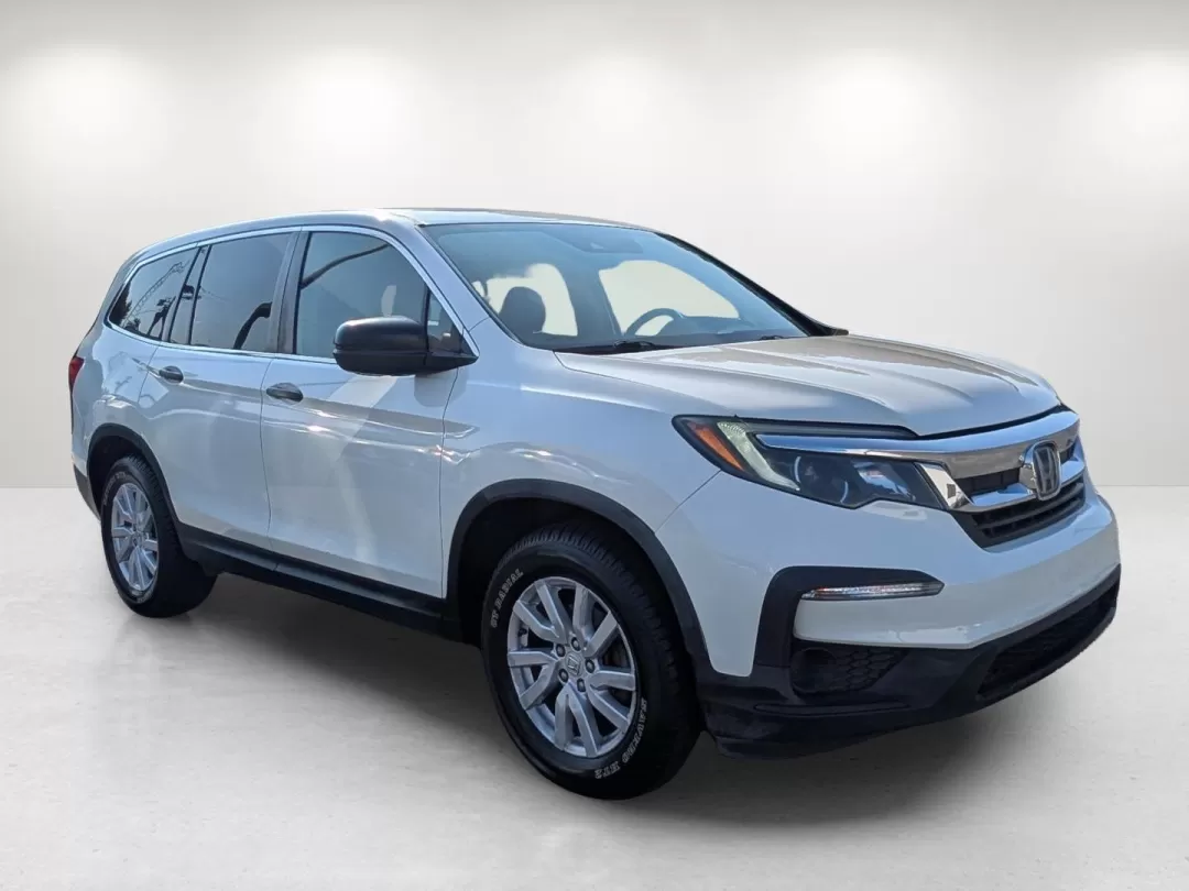 2019 Honda Pilot LX (5FNYF5H1XKB) with an Other engine, located at 5115 14th Ave., Columbus, GA, 31904, (706) 323-0345, 32.511494, -84.971046 - **Adventure Awaits with the 2019 Honda Pilot LX - Your Family SUV at Gils Auto!**<br /> <br /> Are you on the lookout for the perfect family vehicle that can handle daily commutes and weekend adventures alike? Look no further than the 2019 Honda Pilot LX, available now at Gils Auto in Phenix City, A - Photo#2