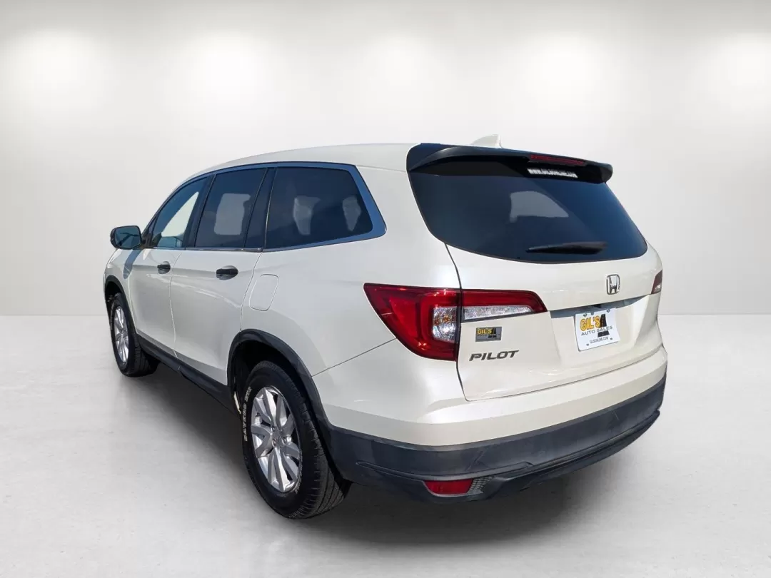 2019 Honda Pilot LX (5FNYF5H1XKB) with an Other engine, located at 5115 14th Ave., Columbus, GA, 31904, (706) 323-0345, 32.511494, -84.971046 - **Adventure Awaits with the 2019 Honda Pilot LX - Your Family SUV at Gils Auto!**<br /> <br /> Are you on the lookout for the perfect family vehicle that can handle daily commutes and weekend adventures alike? Look no further than the 2019 Honda Pilot LX, available now at Gils Auto in Phenix City, A - Photo#6