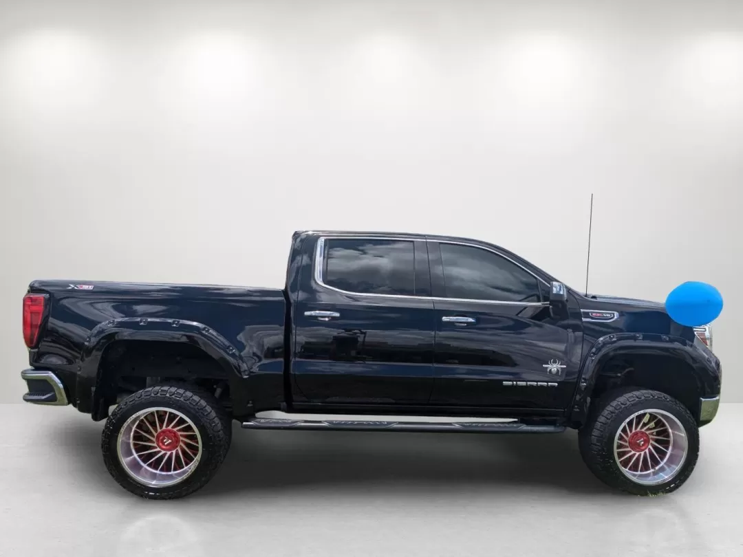 2019 /Jet Black GMC Sierra 1500 SLT (1GTU9DEL5KZ) with an Other engine, located at 7000 Northlake Connector, Columbus, GA, 31904, (706) 987-8085, 32.524975, -84.978134 - Elevate your lifestyle with the exceptional 2019 GMC Sierra 1500 SLT, an ideal companion for both weekend adventures and daily commutes. With its robust 4WD capability and impressive towing capacity, this Crew Cab Pickup is perfect for families and outdoor enthusiasts alike. Whether you're hauling e - Photo#3