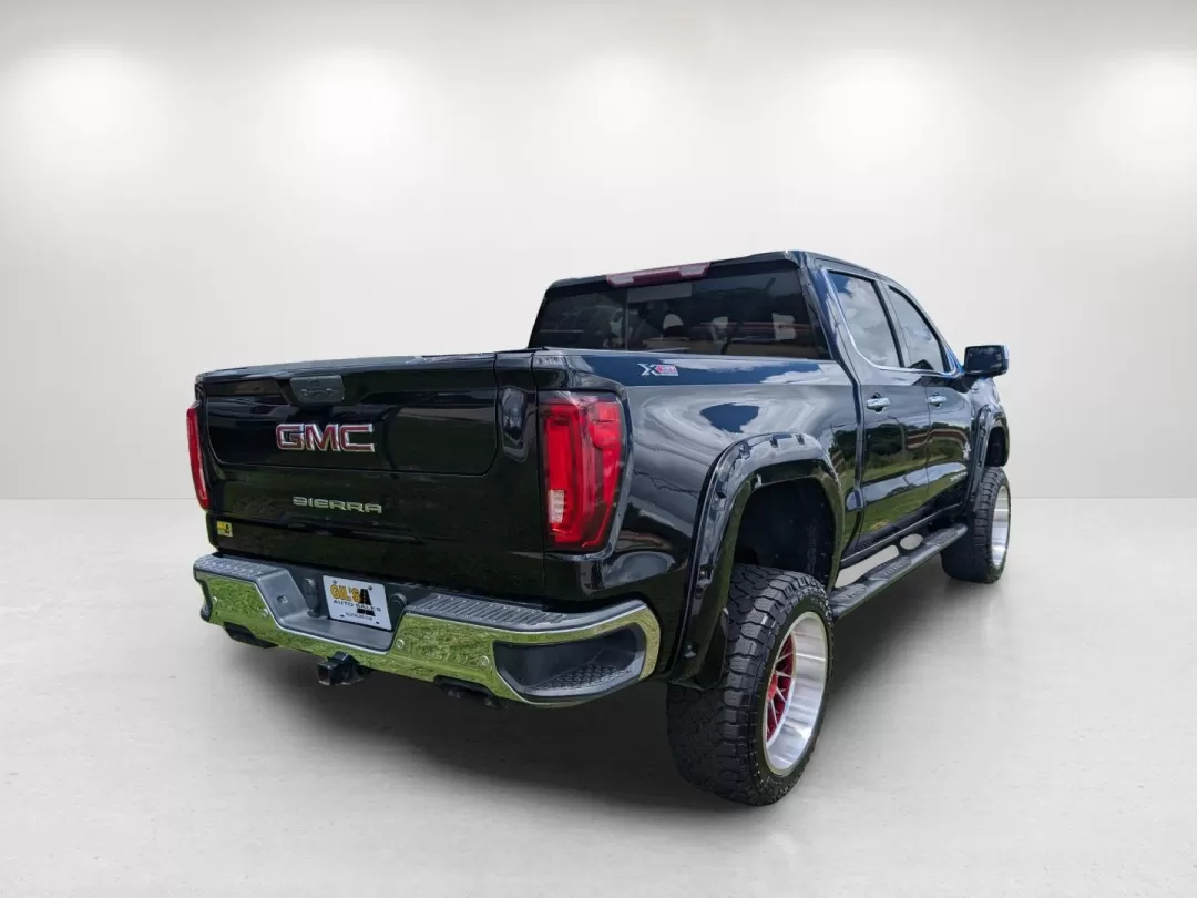 2019 /Jet Black GMC Sierra 1500 SLT (1GTU9DEL5KZ) with an Other engine, located at 7000 Northlake Connector, Columbus, GA, 31904, (706) 987-8085, 32.524975, -84.978134 - Elevate your lifestyle with the exceptional 2019 GMC Sierra 1500 SLT, an ideal companion for both weekend adventures and daily commutes. With its robust 4WD capability and impressive towing capacity, this Crew Cab Pickup is perfect for families and outdoor enthusiasts alike. Whether you're hauling e - Photo#4