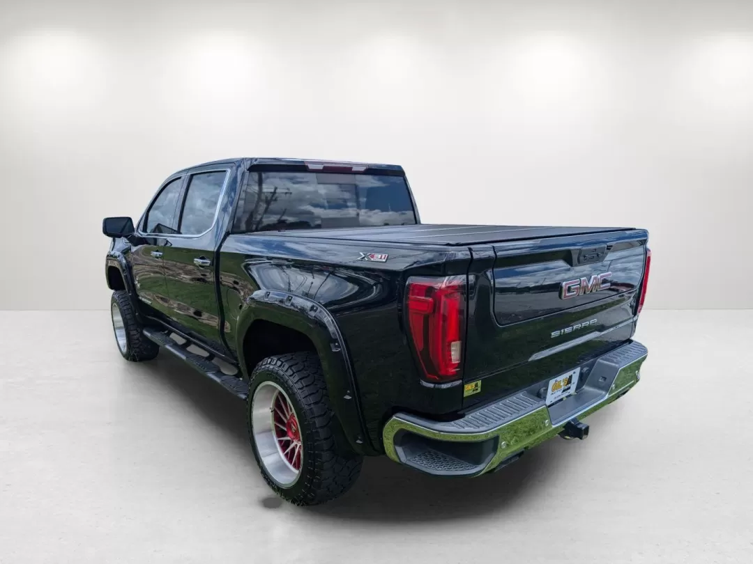 2019 /Jet Black GMC Sierra 1500 SLT (1GTU9DEL5KZ) with an Other engine, located at 7000 Northlake Connector, Columbus, GA, 31904, (706) 987-8085, 32.524975, -84.978134 - Elevate your lifestyle with the exceptional 2019 GMC Sierra 1500 SLT, an ideal companion for both weekend adventures and daily commutes. With its robust 4WD capability and impressive towing capacity, this Crew Cab Pickup is perfect for families and outdoor enthusiasts alike. Whether you're hauling e - Photo#6