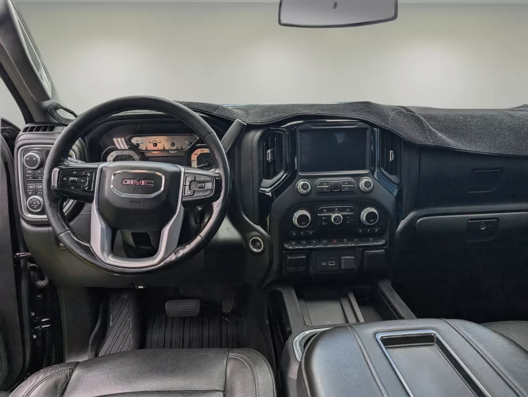 2019 /Jet Black GMC Sierra 1500 SLT (1GTU9DEL5KZ) with an Other engine, located at 7000 Northlake Connector, Columbus, GA, 31904, (706) 987-8085, 32.524975, -84.978134 - Elevate your lifestyle with the exceptional 2019 GMC Sierra 1500 SLT, an ideal companion for both weekend adventures and daily commutes. With its robust 4WD capability and impressive towing capacity, this Crew Cab Pickup is perfect for families and outdoor enthusiasts alike. Whether you're hauling e - Photo#11