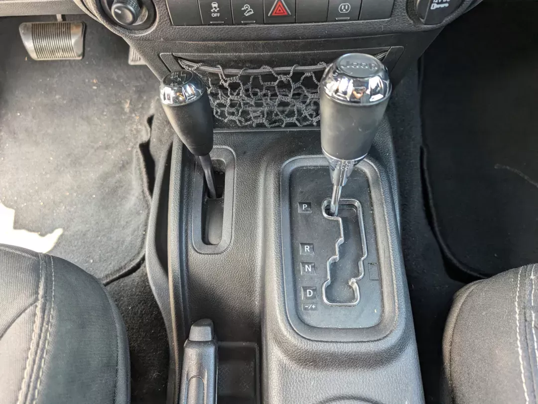 2015 Bright White Clearcoat /Black Jeep Wrangler Rubicon (1C4BJWCG4FL) with an Regular Unleaded V-6 3.6 L/220 engine, 5-Speed Automatic w/OD transmission, located at 1430 Gateway Drive, Opelika, AL, 36801, (334) 239-0944, 32.637871, -85.409790 - 2015 Jeep Wrangler Rubicon - Photo#13