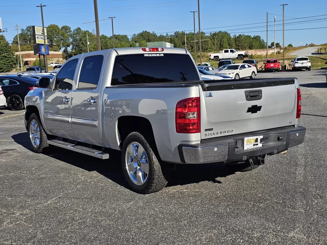 2011 /Ebony Chevrolet Silverado 1500 LT (3GCPCSE09BG) with an Other engine, located at 3959 U.S. 80 W, Phenix City, AL, 36870, (334) 297-4885, 32.469296, -85.135185 - **Discover Your Next Adventure with This 2011 Chevrolet Silverado 1500 LT Crew Cab at Gils Auto!**<br /> <br /> Are you ready to elevate your lifestyle and embark on unforgettable journeys? Look no further than this stunning 2011 Chevrolet Silverado 1500 LT Crew Cab pickup truck, boasting a perfect - Photo#6