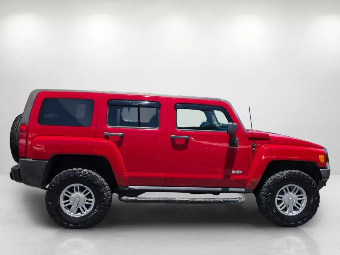 2008 /Ebony Hummer H3 SUV (5GTEN13E288) with an Gas 5 3.7L/223 engine, 4-Speed Automatic w/OD transmission, located at 7000 Northlake Connector, Columbus, GA, 31904, (706) 987-8085, 32.524975, -84.978134 - 2008 Hummer H3 SUV - Photo#3