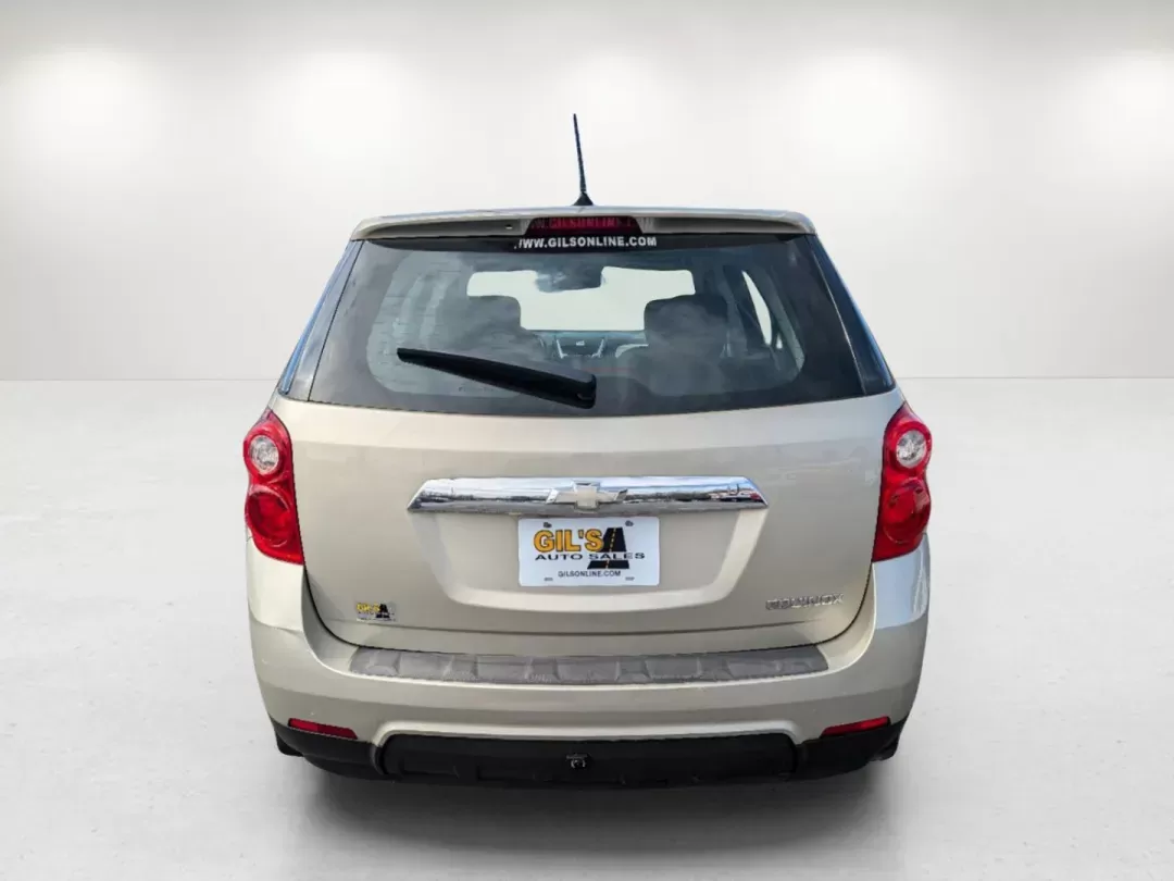2013 /Light Titanium/Jet Black Chevrolet Equinox LS (2GNALBEKXD1) with an Gas/Ethanol I4 2.4/145 engine, 6-Speed Automatic transmission, located at 521 Old Farm Lane Rd, Prattville, AL, 36066, (334) 325-1505, 32.482460, -86.416367 - 2013 Chevrolet Equinox LS - Photo#6