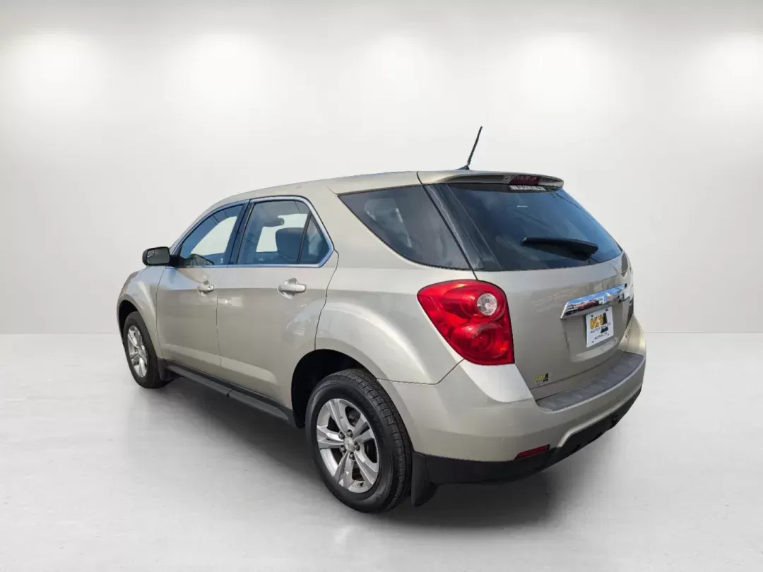 2013 /Light Titanium/Jet Black Chevrolet Equinox LS (2GNALBEKXD1) with an Gas/Ethanol I4 2.4/145 engine, 6-Speed Automatic transmission, located at 521 Old Farm Lane Rd, Prattville, AL, 36066, (334) 325-1505, 32.482460, -86.416367 - 2013 Chevrolet Equinox LS - Photo#7