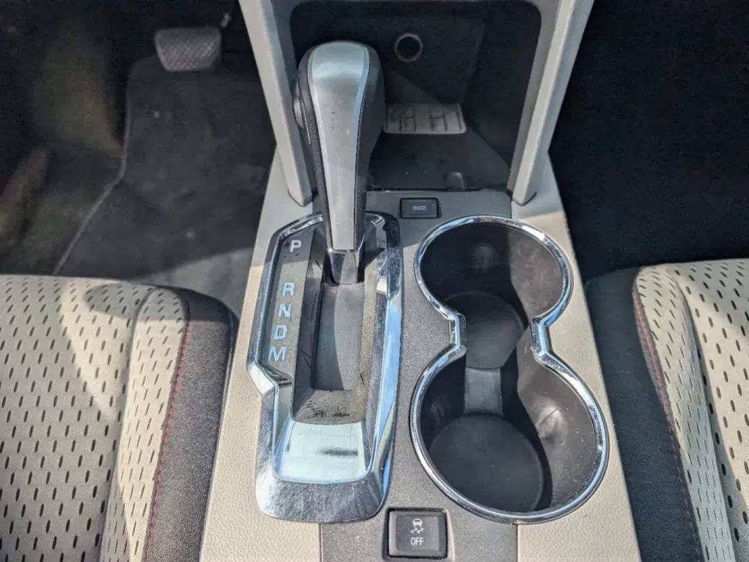 2013 /Light Titanium/Jet Black Chevrolet Equinox LS (2GNALBEKXD1) with an Gas/Ethanol I4 2.4/145 engine, 6-Speed Automatic transmission, located at 521 Old Farm Lane Rd, Prattville, AL, 36066, (334) 325-1505, 32.482460, -86.416367 - 2013 Chevrolet Equinox LS - Photo#14