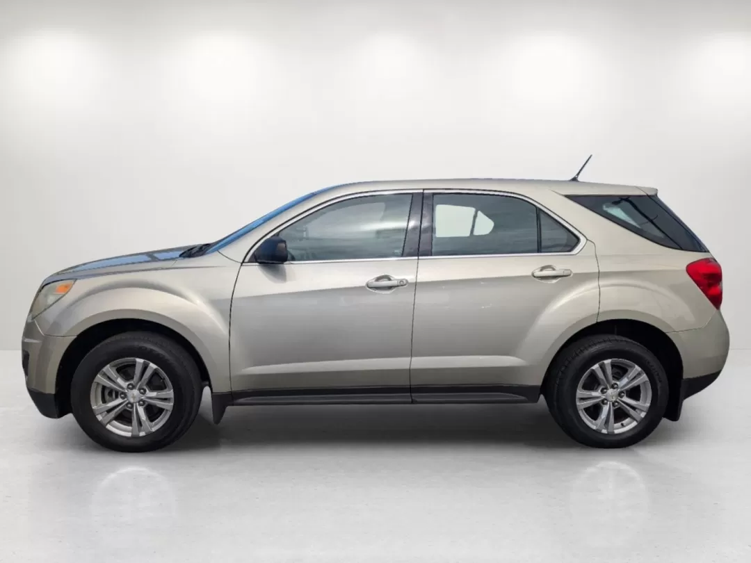2013 /Light Titanium/Jet Black Chevrolet Equinox LS (2GNALBEKXD1) with an Other engine, located at 3959 U.S. 80 W, Phenix City, AL, 36870, (334) 297-4885, 32.469296, -85.135185 - **Discover Your Next Adventure with the 2013 Chevrolet Equinox LS at Gils Auto in Prattville, AL!**<br /> <br /> Are you ready to elevate your family's road trips or tackle your daily commute with style and comfort? Look no further than this 2013 Chevrolet Equinox LS, the perfect blend of versatilit - Photo#7