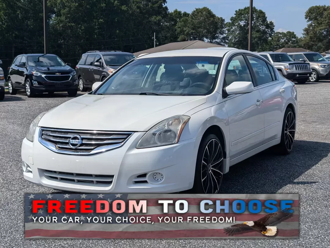 photo of 2010 Nissan Altima 2.5