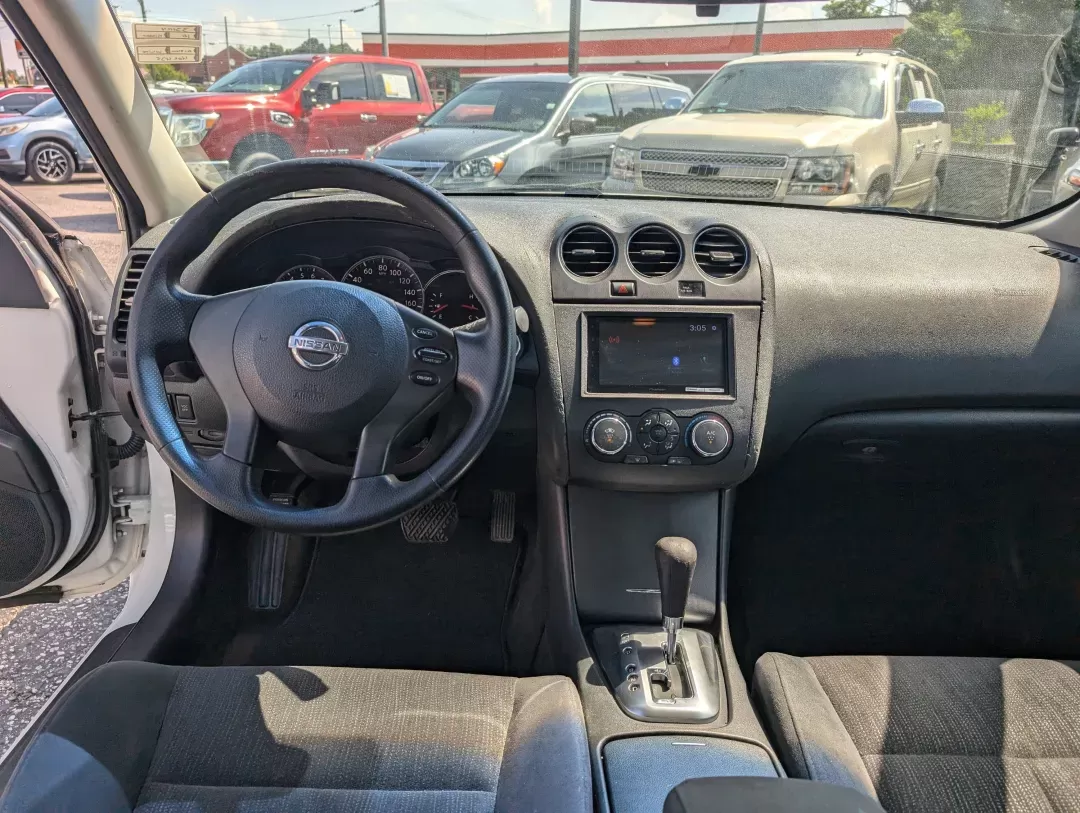 2010 Winter Frost Pearl /Charcoal Nissan Altima 2.5 S (1N4AL2AP9AN) with an Other engine, located at 3959 U.S. 80 W, Phenix City, AL, 36870, (334) 297-4885, 32.469296, -85.135185 - **Drive Your Lifestyle Forward with the 2010 Nissan Altima 2.5 S!**<br /> <br /> Are you searching for a reliable and stylish sedan that fits seamlessly into your busy lifestyle? Look no further than this stunning 2010 Nissan Altima 2.5 S available at Gils Auto, your trusted Buy Here Pay Here dealer - Photo#11