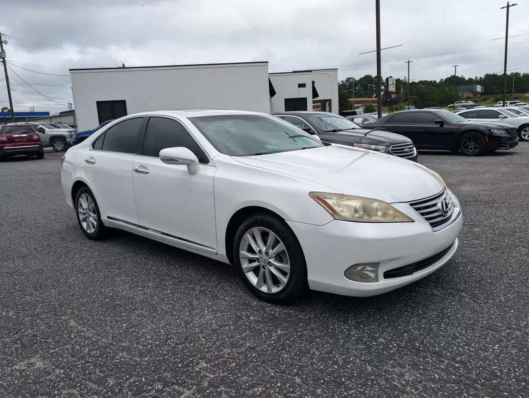 2012 Lexus ES 350 (JTHBK1EG5C2) with an Other engine, located at 3959 U.S. 80 W, Phenix City, AL, 36870, (334) 297-4885, 32.469296, -85.135185 - Are you ready to elevate your daily commute or weekend adventures? Discover the perfect blend of luxury and practicality with this stunning 2012 Lexus ES 350 available at Gils Auto in Phenix City, AL. This sleek, white sedan not only boasts elegant styling but also offers a plethora of features that - Photo#2