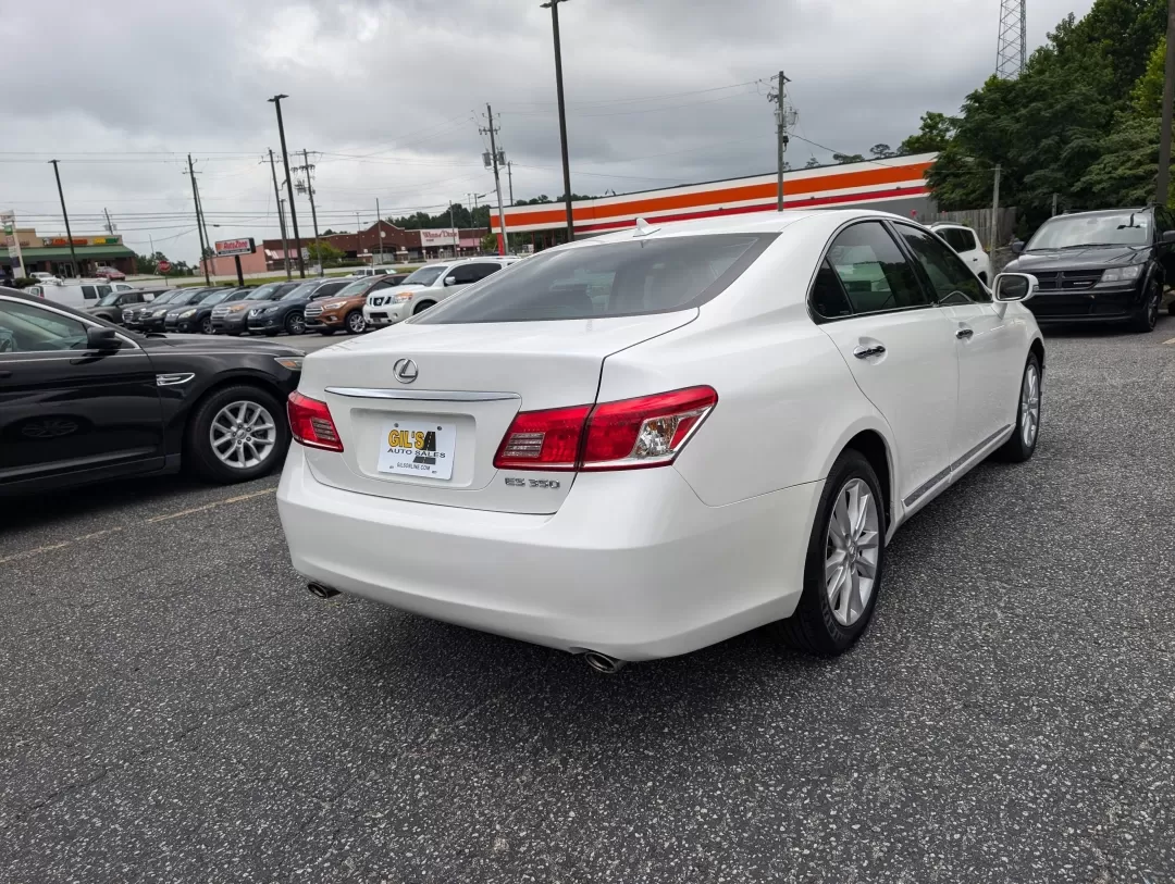 2012 Lexus ES 350 (JTHBK1EG5C2) with an Other engine, located at 3959 U.S. 80 W, Phenix City, AL, 36870, (334) 297-4885, 32.469296, -85.135185 - Are you ready to elevate your daily commute or weekend adventures? Discover the perfect blend of luxury and practicality with this stunning 2012 Lexus ES 350 available at Gils Auto in Phenix City, AL. This sleek, white sedan not only boasts elegant styling but also offers a plethora of features that - Photo#4