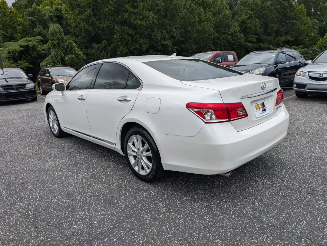 2012 Lexus ES 350 (JTHBK1EG5C2) with an Other engine, located at 3959 U.S. 80 W, Phenix City, AL, 36870, (334) 297-4885, 32.469296, -85.135185 - Are you ready to elevate your daily commute or weekend adventures? Discover the perfect blend of luxury and practicality with this stunning 2012 Lexus ES 350 available at Gils Auto in Phenix City, AL. This sleek, white sedan not only boasts elegant styling but also offers a plethora of features that - Photo#6