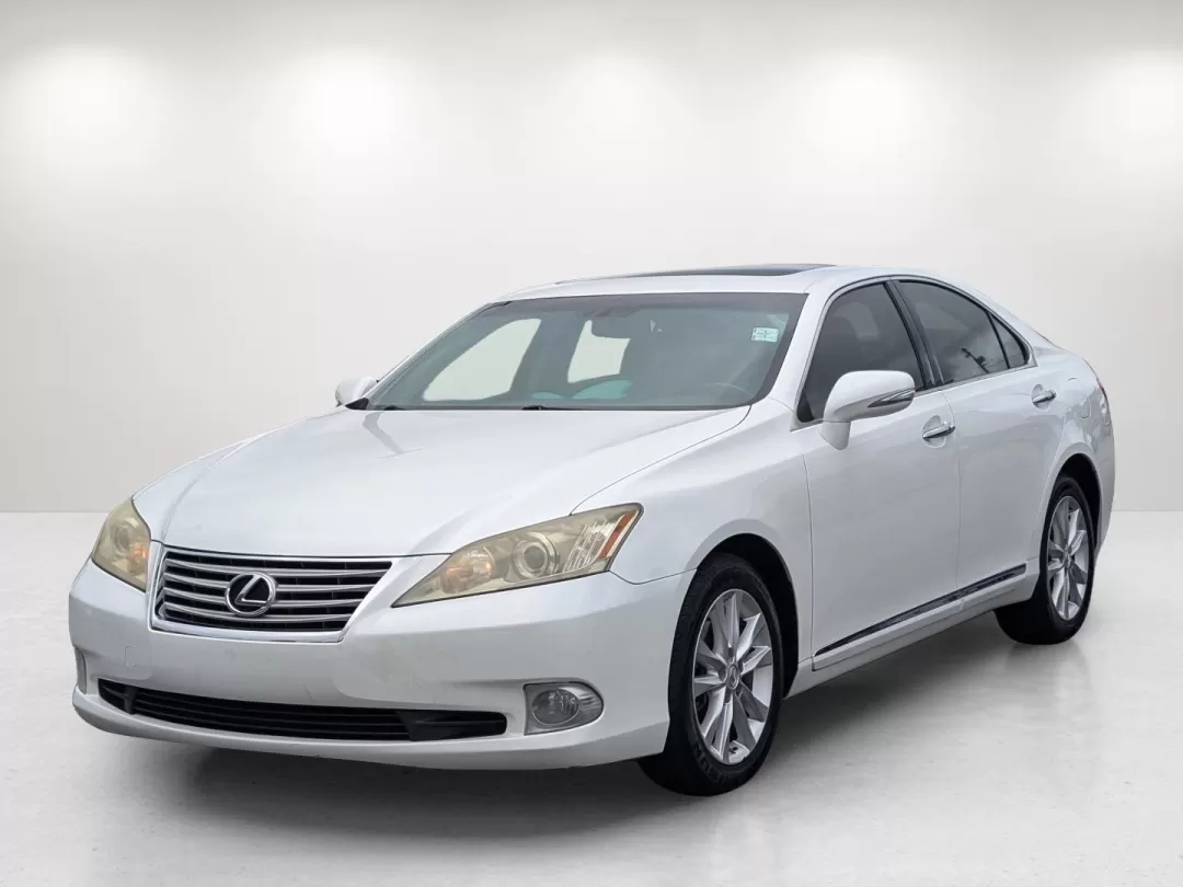 2012 Lexus ES 350 (JTHBK1EG5C2) with an Other engine, located at 3959 U.S. 80 W, Phenix City, AL, 36870, (334) 297-4885, 32.469296, -85.135185 - Are you ready to elevate your daily commute or weekend adventures? Discover the perfect blend of luxury and practicality with this stunning 2012 Lexus ES 350 available at Gils Auto in Phenix City, AL. This sleek, white sedan not only boasts elegant styling but also offers a plethora of features that - Photo#1