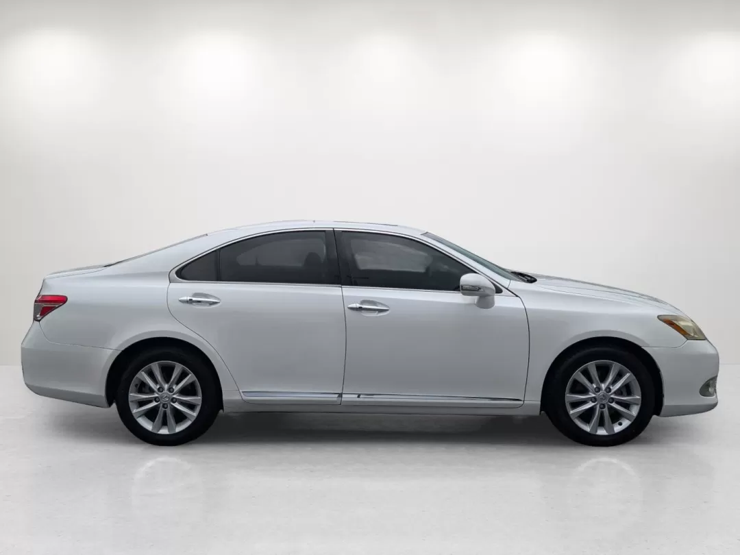 2012 Lexus ES 350 (JTHBK1EG5C2) with an Other engine, located at 3959 U.S. 80 W, Phenix City, AL, 36870, (334) 297-4885, 32.469296, -85.135185 - Are you ready to elevate your daily commute or weekend adventures? Discover the perfect blend of luxury and practicality with this stunning 2012 Lexus ES 350 available at Gils Auto in Phenix City, AL. This sleek, white sedan not only boasts elegant styling but also offers a plethora of features that - Photo#4