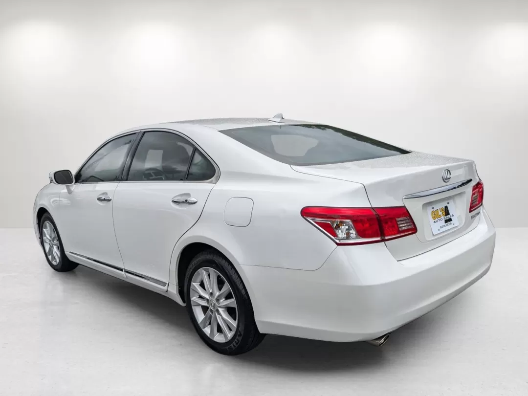 2012 Lexus ES 350 (JTHBK1EG5C2) with an Other engine, located at 3959 U.S. 80 W, Phenix City, AL, 36870, (334) 297-4885, 32.469296, -85.135185 - Are you ready to elevate your daily commute or weekend adventures? Discover the perfect blend of luxury and practicality with this stunning 2012 Lexus ES 350 available at Gils Auto in Phenix City, AL. This sleek, white sedan not only boasts elegant styling but also offers a plethora of features that - Photo#7