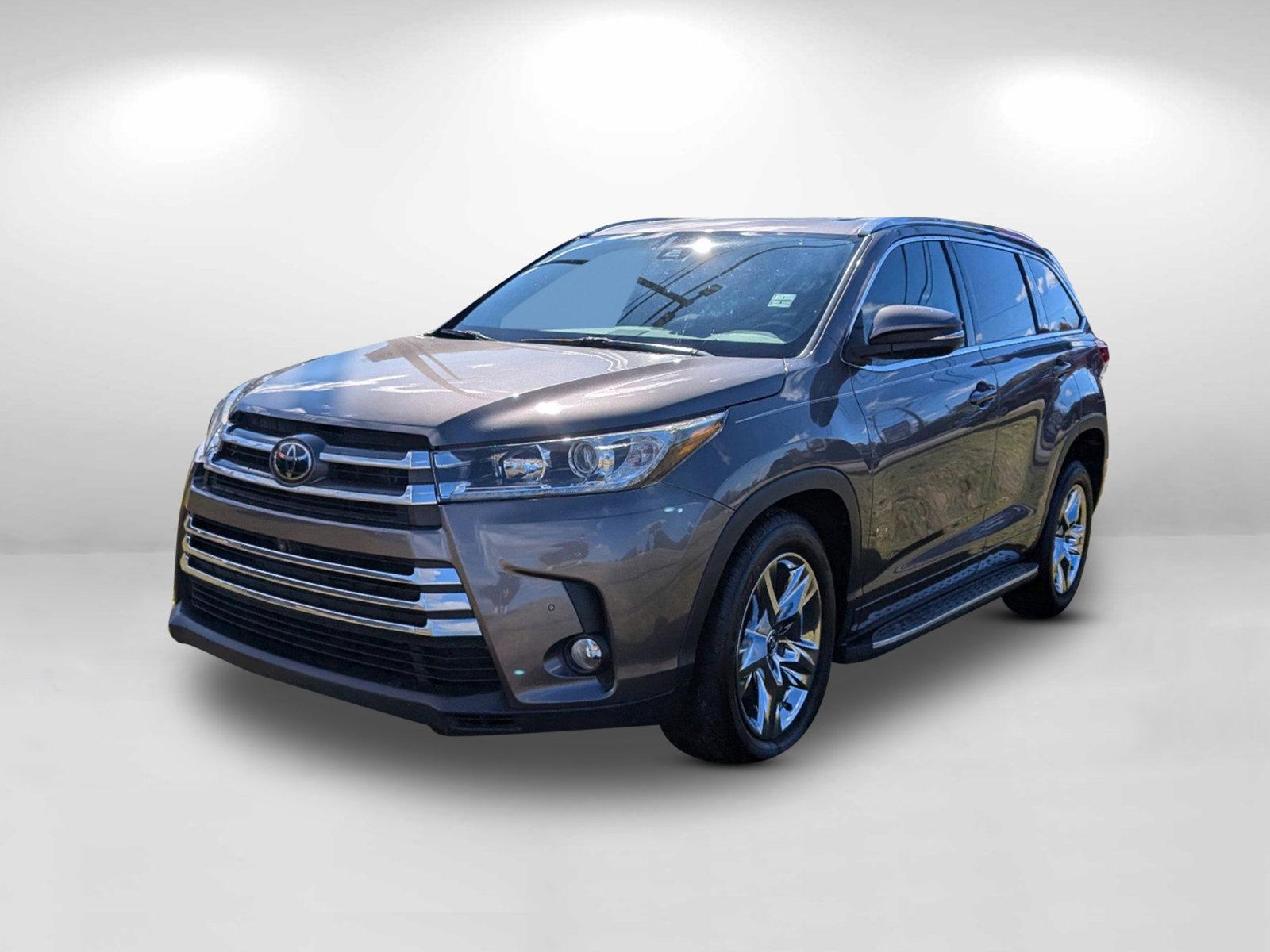 2018 Toyota Highlander Limited (5TDYZRFH4JS) with an Regular Unleaded V-6 3.5 L/211 engine, 8-Speed Automatic w/OD transmission, located at 1430 Gateway Drive, Opelika, AL, 36801, (334) 239-0944, 32.637871, -85.409790 - 2018 Toyota Highlander Limited - Photo#0