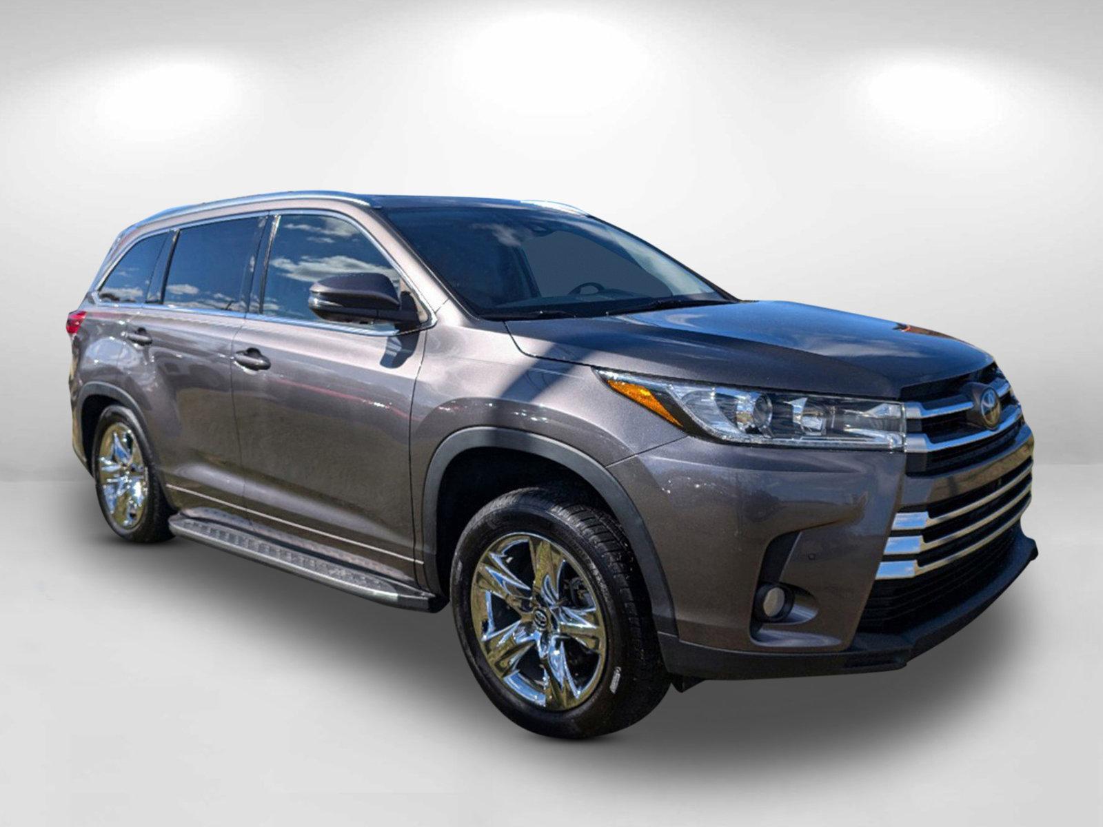 2018 Toyota Highlander Limited (5TDYZRFH4JS) with an Regular Unleaded V-6 3.5 L/211 engine, 8-Speed Automatic w/OD transmission, located at 1430 Gateway Drive, Opelika, AL, 36801, (334) 239-0944, 32.637871, -85.409790 - 2018 Toyota Highlander Limited - Photo#2