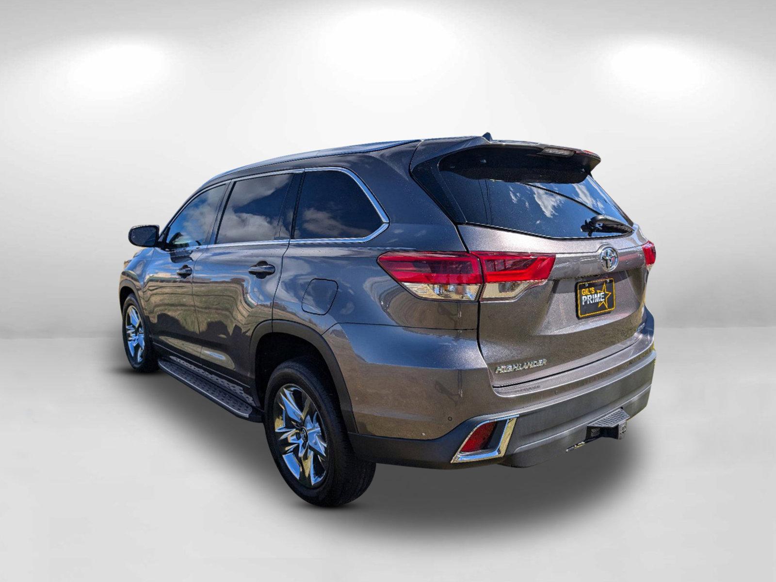 2018 Toyota Highlander Limited (5TDYZRFH4JS) with an Regular Unleaded V-6 3.5 L/211 engine, 8-Speed Automatic w/OD transmission, located at 1430 Gateway Drive, Opelika, AL, 36801, (334) 239-0944, 32.637871, -85.409790 - 2018 Toyota Highlander Limited - Photo#6