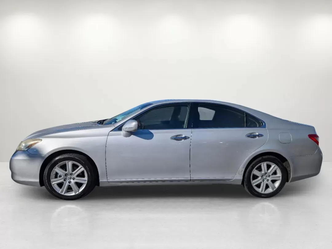2007 Lexus ES 350 (JTHBJ46G572) with an Gas V6 3.5L/210 engine, 6-Speed Automatic transmission, located at 1430 Gateway Drive, Opelika, AL, 36801, (334) 239-0944, 32.637871, -85.409790 - 2007 Lexus ES 350 - Photo#7