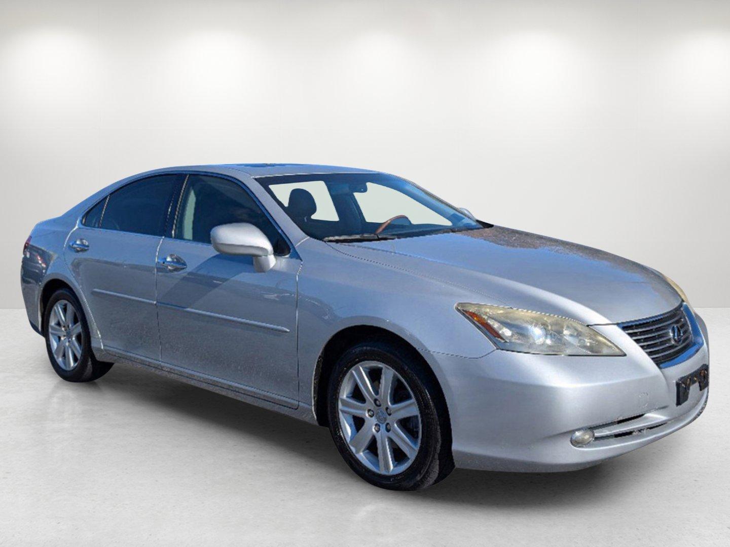 2007 Lexus ES 350 (JTHBJ46G572) with an Gas V6 3.5L/210 engine, 6-Speed Automatic transmission, located at 1430 Gateway Drive, Opelika, AL, 36801, (334) 239-0944, 32.637871, -85.409790 - 2007 Lexus ES 350 - Photo#2