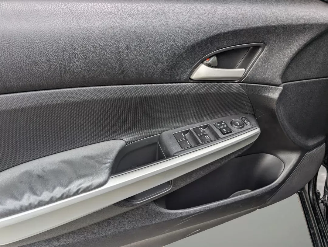 2010 Honda Accord Sdn EX (1HGCP3F70AA) with an Gas V6 3.5L/213 engine, 5-Speed Automatic transmission, located at 3959 U.S. 80 W, Phenix City, AL, 36870, (334) 297-4885, 32.469296, -85.135185 - 2010 Honda Accord Sdn EX - Photo#7