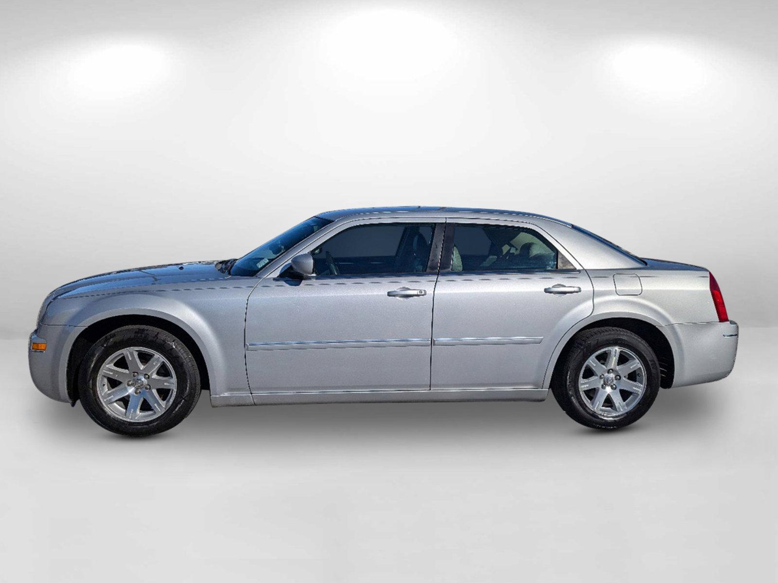 2007 Chrysler 300 Touring (2C3KA53G57H) with an Gas V6 3.5L/215 engine, 5-Speed Automatic transmission, located at 5115 14th Ave., Columbus, GA, 31904, (706) 323-0345, 32.511494, -84.971046 - 2007 Chrysler 300 Touring - Photo#7