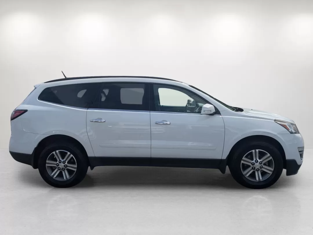 2016 /Dark Titanium/Light Titanium Chevrolet Traverse LT (1GNKRGKD3GJ) with an Other engine, located at 3959 U.S. 80 W, Phenix City, AL, 36870, (334) 297-4885, 32.469296, -85.135185 - 2016 Chevrolet Traverse LT - Photo#3
