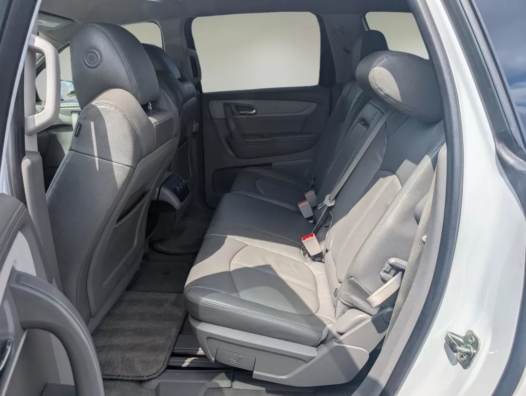 2016 /Dark Titanium/Light Titanium Chevrolet Traverse LT (1GNKRGKD3GJ) with an Other engine, located at 3959 U.S. 80 W, Phenix City, AL, 36870, (334) 297-4885, 32.469296, -85.135185 - 2016 Chevrolet Traverse LT - Photo#10