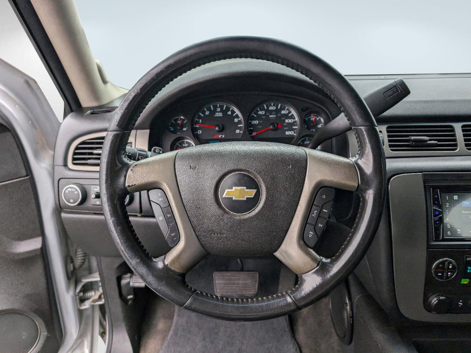 2013 /Ebony Chevrolet Suburban LT (1GNSKJE77DR) with an Gas/Ethanol V8 5.3L/323 engine, 6-Speed Automatic transmission, located at 1430 Gateway Drive, Opelika, AL, 36801, (334) 239-0944, 32.637871, -85.409790 - 2013 Chevrolet Suburban LT - Photo#17