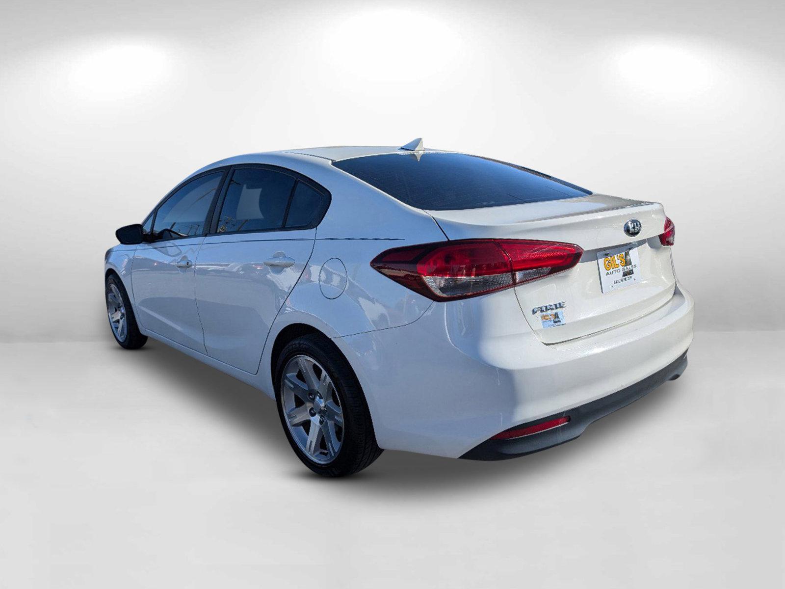 2017 /Gray Kia Forte LX (3KPFK4A79HE) with an Regular Unleaded I-4 2.0 L/122 engine, 6-Speed Automatic w/OD transmission, located at 804 22nd Ave, Phenix City, AL, 36870, (334) 297-1860, 32.484749, -85.024475 - 2017 Kia Forte LX - Photo#6